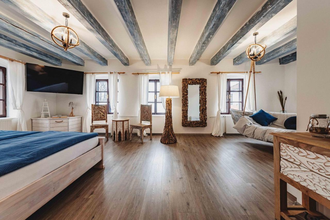 Resort Mlyn Cernovice Cernovice  Zewnętrze zdjęcie