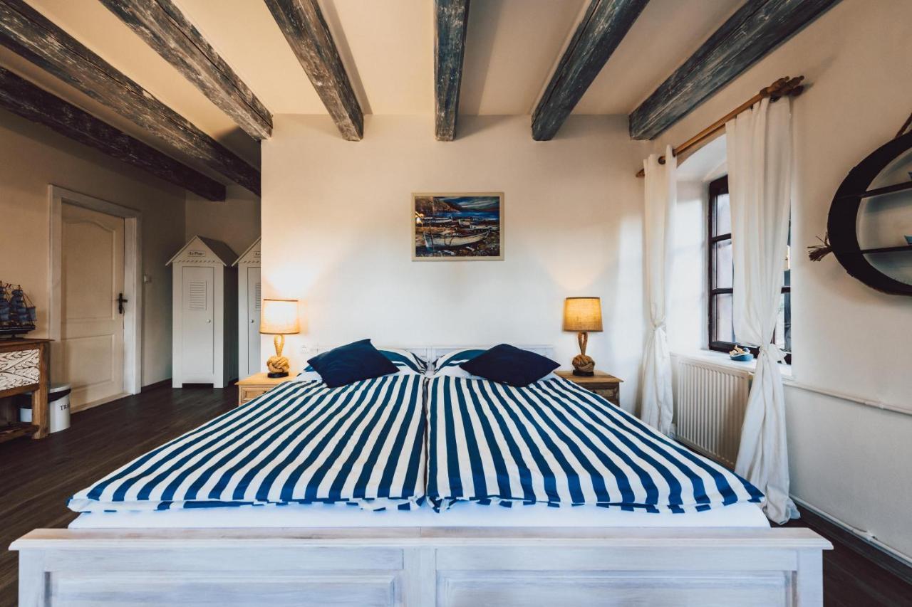 Resort Mlyn Cernovice Cernovice  Zewnętrze zdjęcie