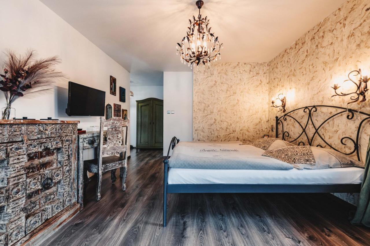 Resort Mlyn Cernovice Cernovice  Zewnętrze zdjęcie